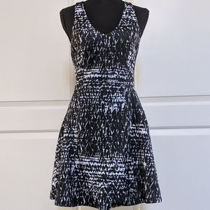 Abercrombie & Fitch Black & White Scuba Dress, size medium